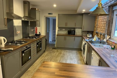 8 bed house, Hubert Road, Selly Park, Birmingham, B296EP - Image 4